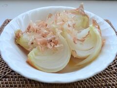 玉ねぎのレンジ蒸し