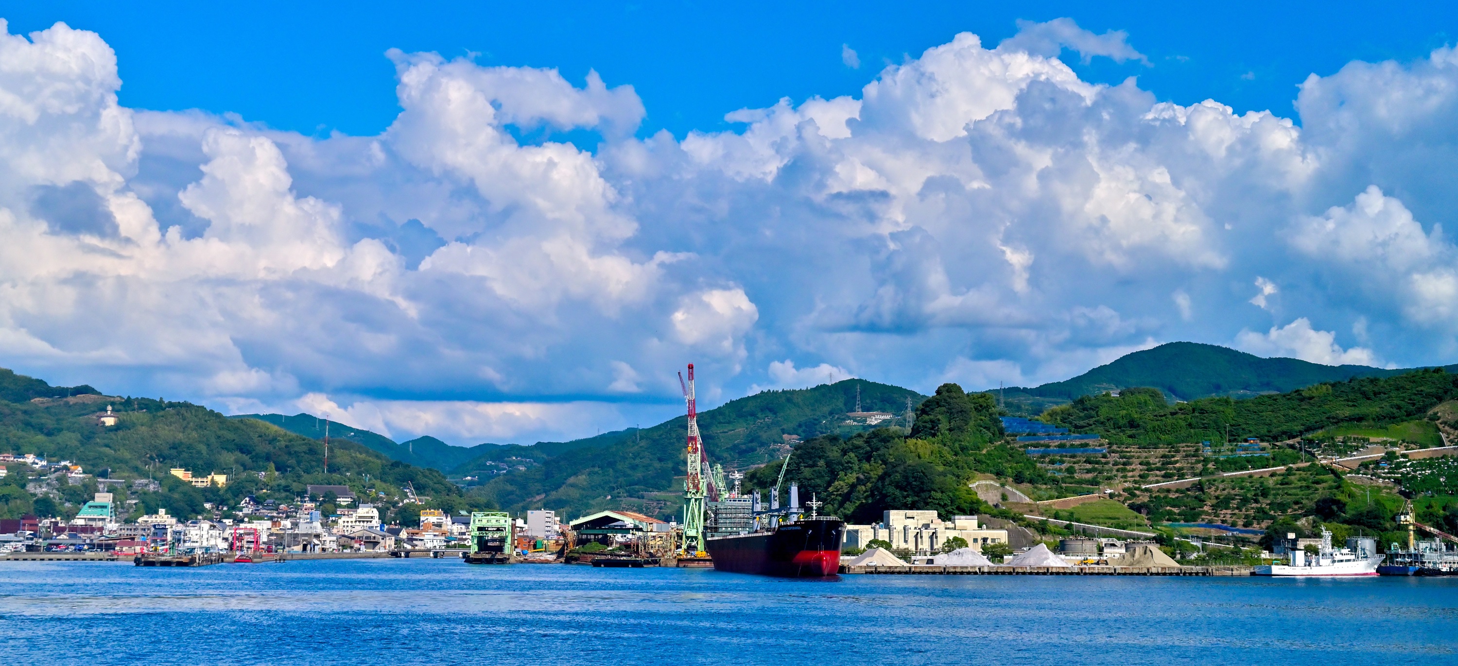 八幡浜市の風景
